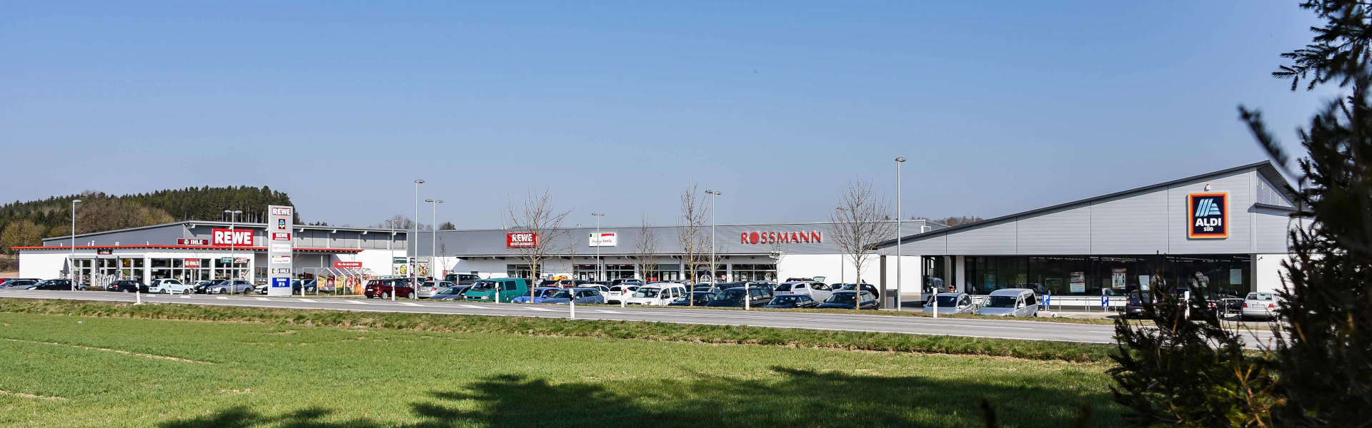 Einkaufszentrum in Kaltenberg - Ansicht aus dem Süden