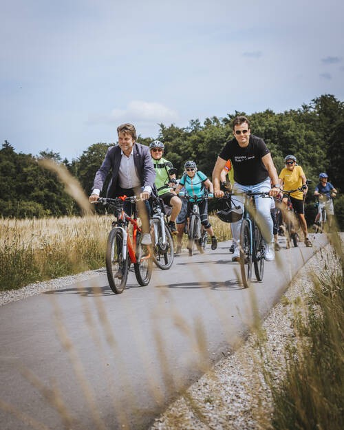 Radweg Bild 1: Quelle: Julian Leitenstorfer Radweg Bild 1: Quelle: Julian Leitenstorfer